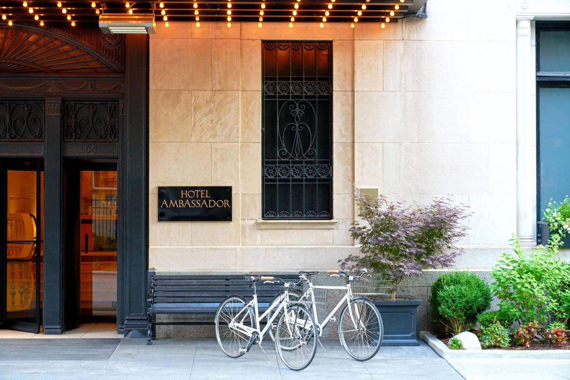 Hotel Ambassador Chicago, Part Of Jdv By Hyatt Exterior foto
